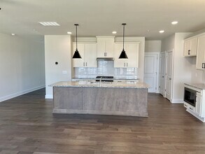 1245 Willowcrest Way in Cumming, GA - Foto de edificio - Building Photo