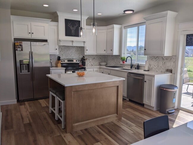 497 S 750 E in Nibley, UT - Building Photo - Building Photo