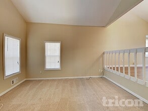 4088 Valley Brook Rd in Snellville, GA - Foto de edificio - Building Photo