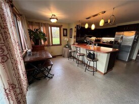 3279 Clinton St in Buffalo, NY - Building Photo