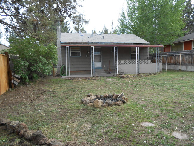 554 NE Irving Ave in Bend, OR - Building Photo - Building Photo