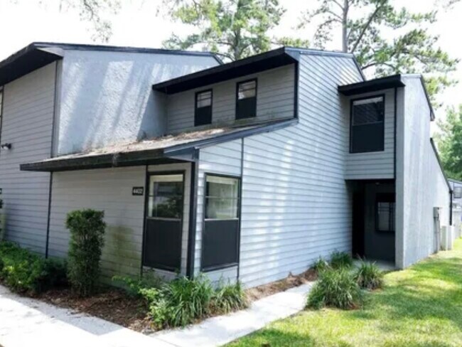 property at 4402 SW 21st Ln