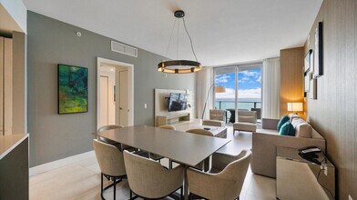 4111 S Ocean Dr in Hollywood, FL - Building Photo - Building Photo