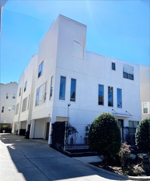 5327 Lillian St in Houston, TX - Foto de edificio