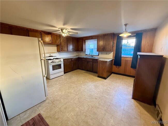 91 Bloomfield Ave in Depew, NY - Building Photo - Building Photo