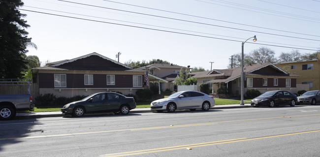 1342-1348 W Valencia Dr in Fullerton, CA - Building Photo - Building Photo