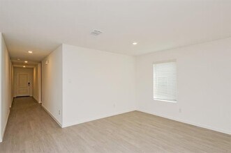 2720 Mistwood Dr in Fort Worth, TX - Building Photo - Building Photo