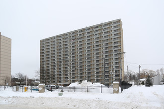 Hudson Ridge Tower in Rochester, NY - Building Photo - Building Photo