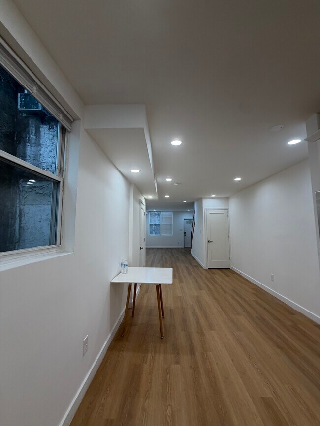 2503 S 2nd St in Philadelphia, PA - Foto de edificio - Building Photo