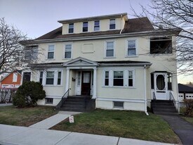462 Lincoln St in Marlborough, MA - Building Photo