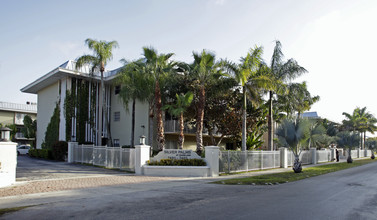 Silver Palms at Dadeland in Miami, FL - Building Photo - Building Photo