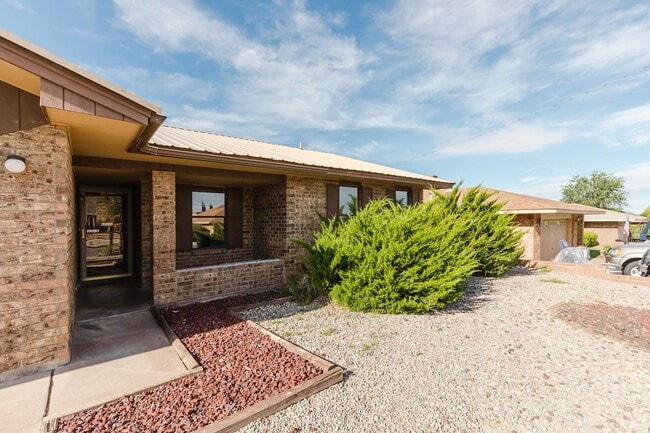 2328 Cam Del Rey in Alamogordo, NM - Building Photo - Building Photo