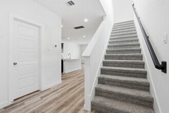 12330 Basilwood Dr in Houston, TX - Building Photo - Building Photo