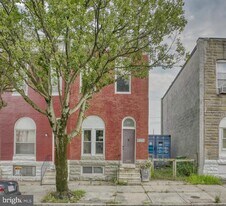 343 E 21st St in Baltimore, MD - Building Photo