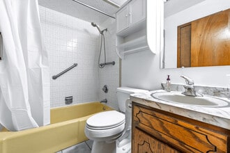 4613 Grove Ave in Brookfield, IL - Building Photo - Building Photo