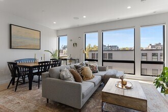 340 W 2nd St in Boston, MA - Building Photo - Building Photo