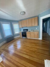 80 Fort St, Unit Second Floor in East Providence, RI - Building Photo - Building Photo