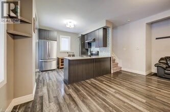 52 Chapel St in Kitchener, ON - Building Photo - Building Photo