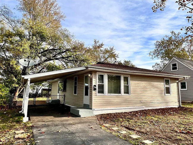 11113 Florence Ave in St. Ann, MO - Building Photo - Building Photo