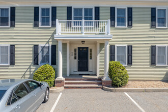 948 Washington St in Weymouth, MA - Foto de edificio - Building Photo