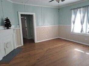 1004 W 5th Ave in Gastonia, NC - Foto de edificio - Building Photo