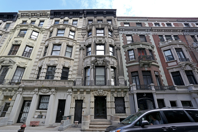 309 W 105th St in New York, NY - Building Photo - Building Photo