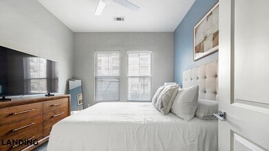 15401 Chenal Pkwy, Unit 1207 in Little Rock, AR - Building Photo - Building Photo