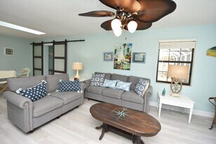 59 Fallen Oak Ln, Unit SI ID1261618P in Palm Coast, FL - Building Photo