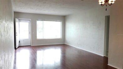 2454 Australia Way E in Clearwater, FL - Building Photo - Building Photo
