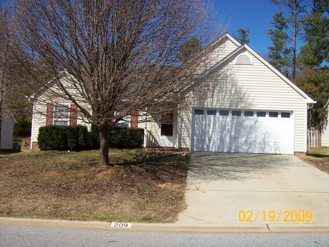 209 Great Oaks Way
