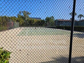 8127 Country Rd, Unit #206 in Ft. Myers, FL - Foto de edificio - Building Photo