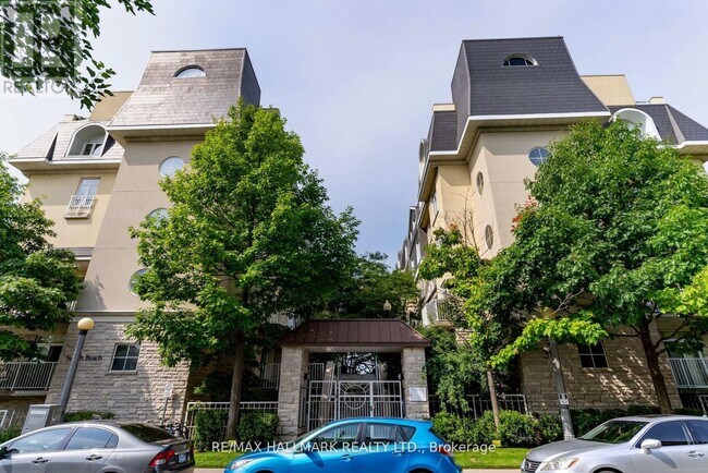 30 Stadium Rd in Toronto, ON - Building Photo - Building Photo