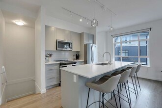 16433 Watson Dr in Surrey, BC - Building Photo - Building Photo