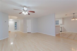 13207 Vendrell Dr in Austin, TX - Building Photo - Building Photo