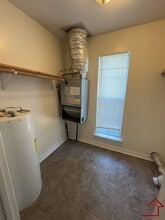 157 Bybee Woods Dr in McMinnville, TN - Foto de edificio - Building Photo