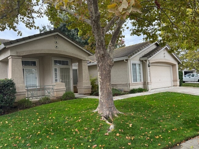 property at 4312 Suwannee Ct