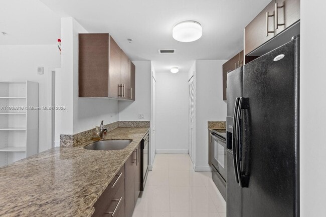 2701 SW 3rd Ave, Unit 502 in Miami, FL - Foto de edificio - Building Photo