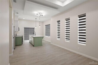 17 Notre Dame Ave in McAllen, TX - Building Photo - Building Photo