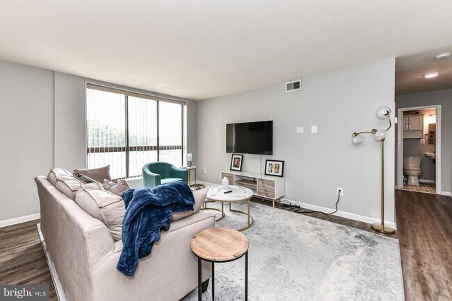 2016 N Adams St in Arlington, VA - Building Photo - Building Photo