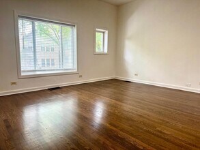 1526 N Artesian Ave in Chicago, IL - Building Photo - Building Photo