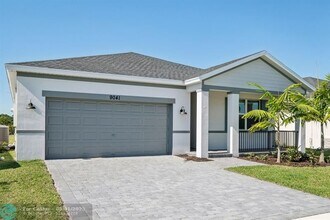 9041 Dahlia Cir in Port St. Lucie, FL - Building Photo - Building Photo