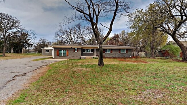 1409 E Covell Rd in Edmond, OK - Building Photo - Building Photo