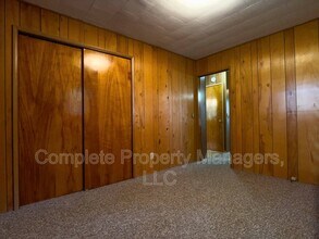 110 S 4th Ave W in Lake Mills, IA - Building Photo - Building Photo