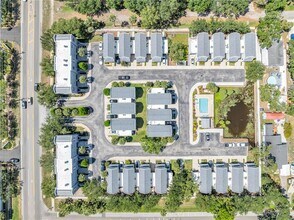 4703 Jennings Bay Ct in Tampa, FL - Building Photo - Building Photo