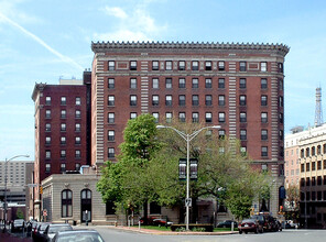 Kimball Towers in Springfield, MA - Building Photo - Building Photo