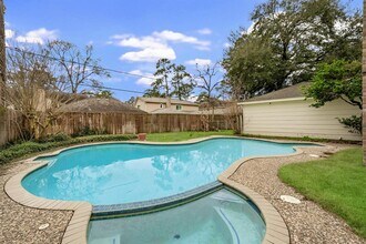 11827 Normont Dr in Houston, TX - Building Photo - Building Photo