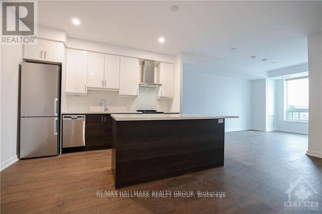 320-320 Miwate Pvt in Ottawa, ON - Building Photo - Building Photo