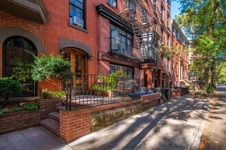 168 State St in Brooklyn, NY - Foto de edificio - Building Photo