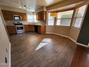 7532 Plaza Taurina Dr in El Paso, TX - Building Photo - Building Photo