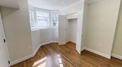 46 Sheridan St, Unit B in Boston, MA - Building Photo - Building Photo